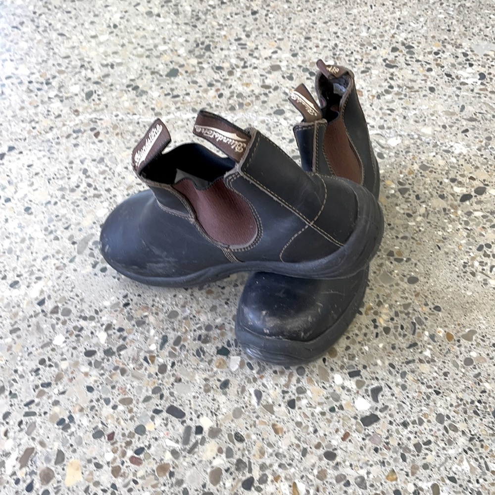 Canadian Blundstone size 10